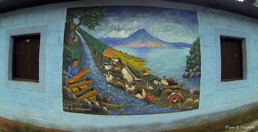 plan b viajero, lago atitlan san juan la laguna murales