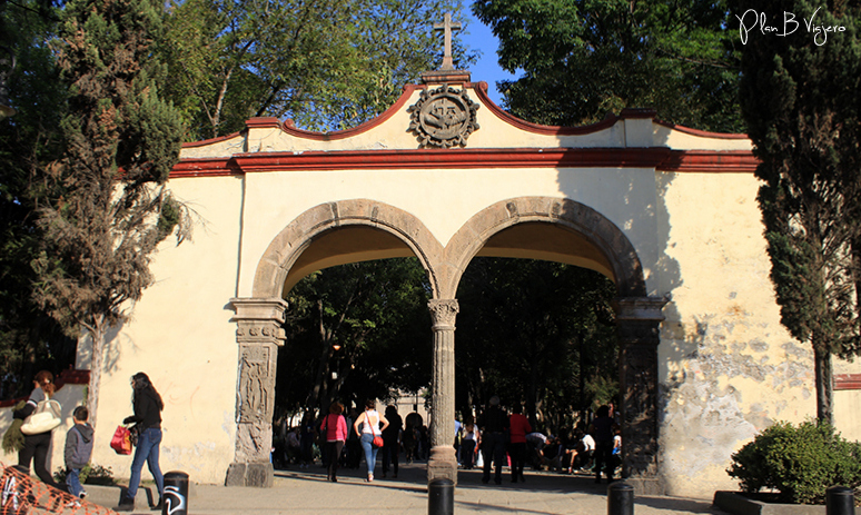 Antigua Entrada Colonial al barrio