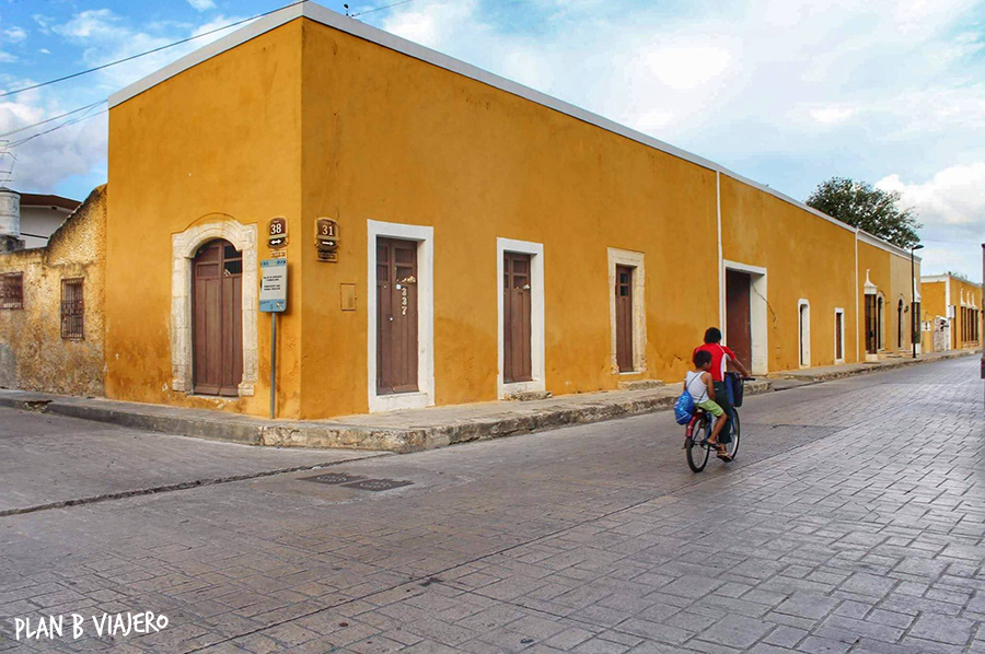 plan b viajero , Península de Yucatán en bici, Izamal pueblo magico