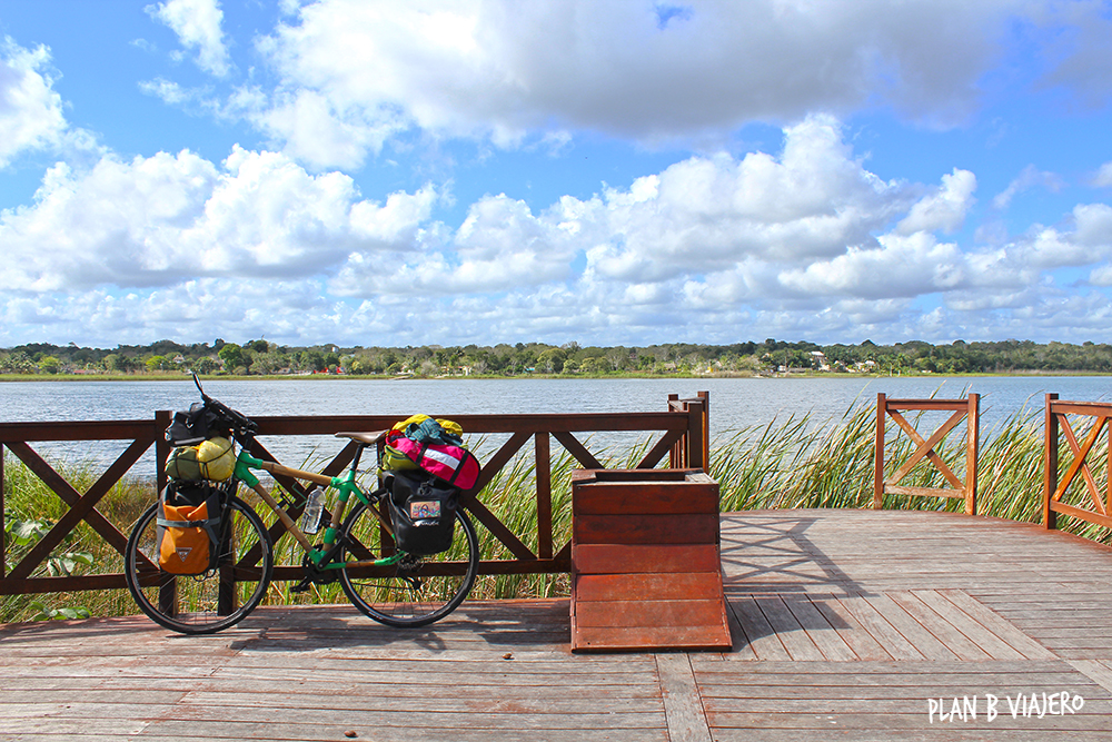 plan b viajero, Península de yucatán en bici, Cobá, Laguna de Cobá , viaje en bici de bambu
